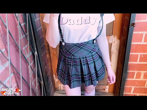 ❤️ Schoolgirl Mengisap penisnya dalam-dalam dan meniduri alih-alih kelas. ️❌ Rusia porno di porno id.niceporn.ru